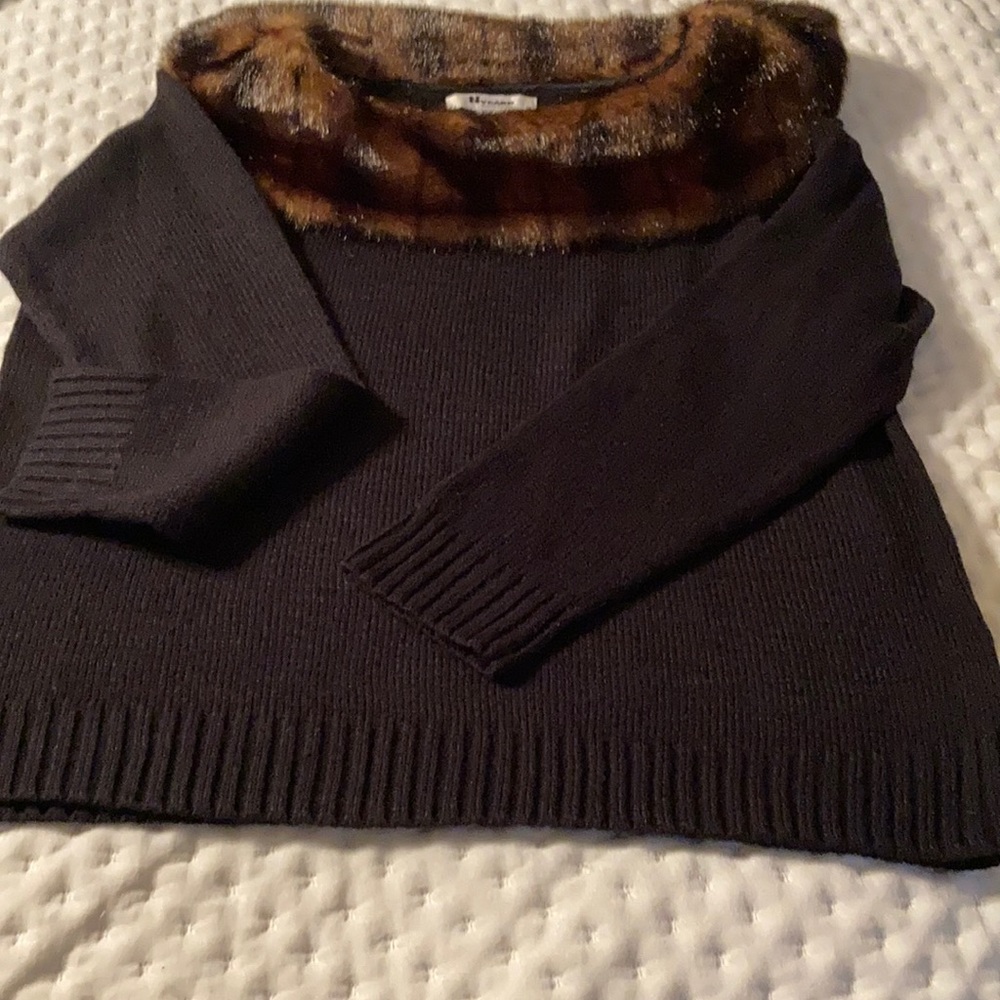 Women’s sweater